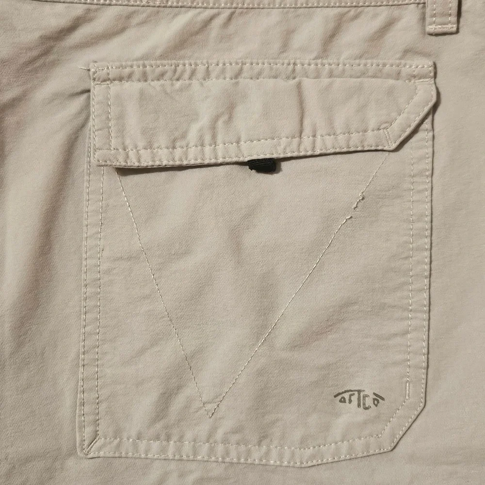 AFTCO Boardshorts Men's 42‎ x 10 Gray Fishing Pockets Stretch Outdoor Nylon Pool